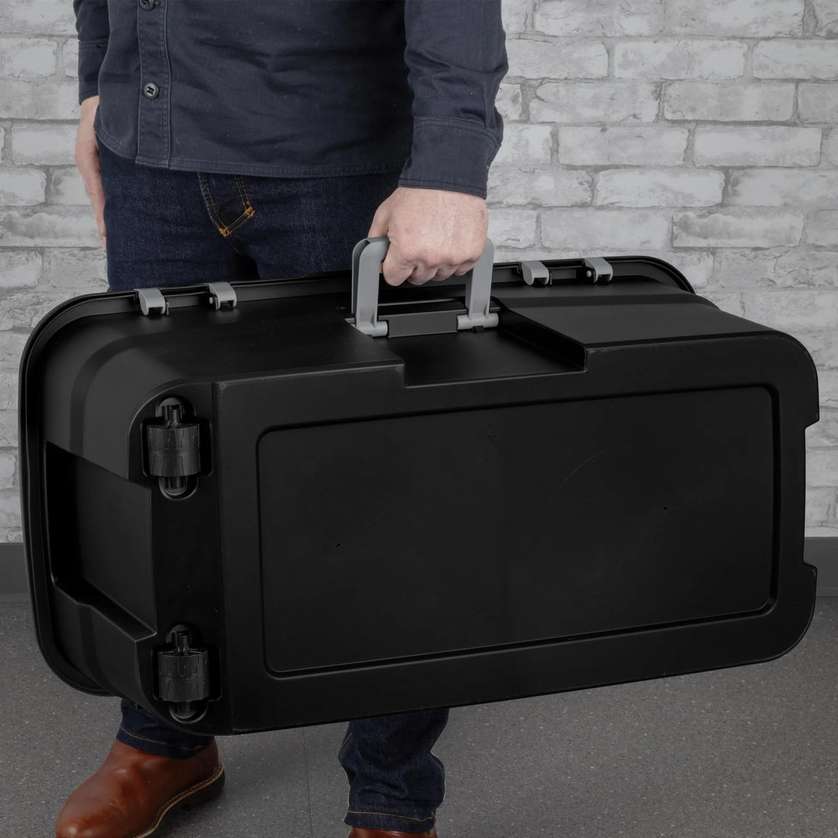 Black Plastic Storage Footlocker with Wheels X706